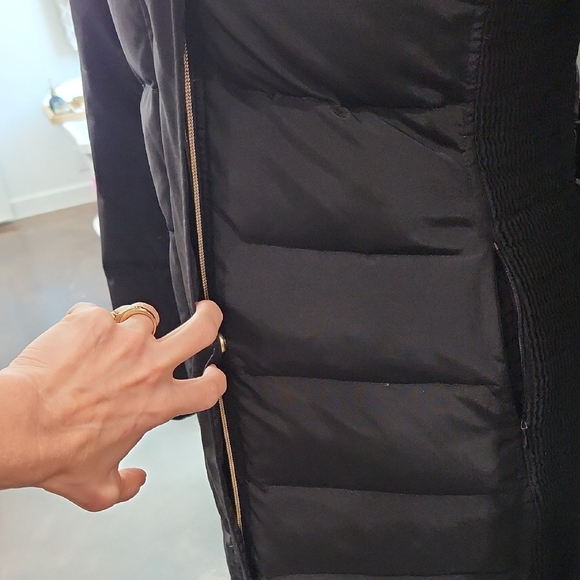 Express Black Puffer Jacket with Fur Trim - Picture 6 of 16